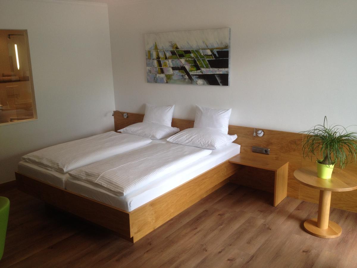 Seehotel Lilly Strobl Bagian luar foto