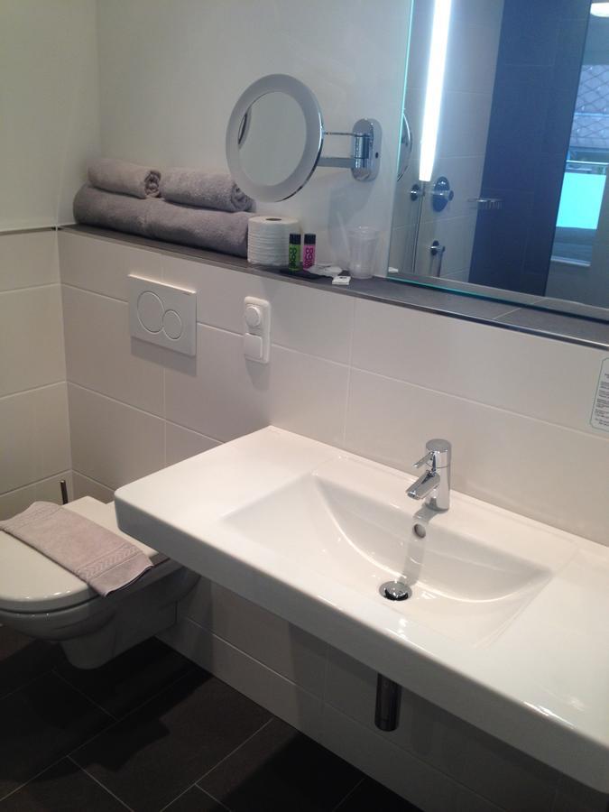 Seehotel Lilly Strobl Bagian luar foto