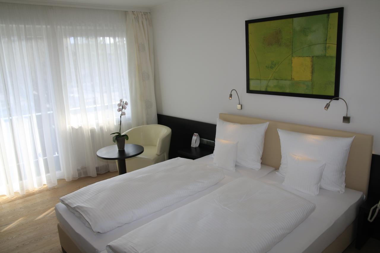 Seehotel Lilly Strobl Bagian luar foto