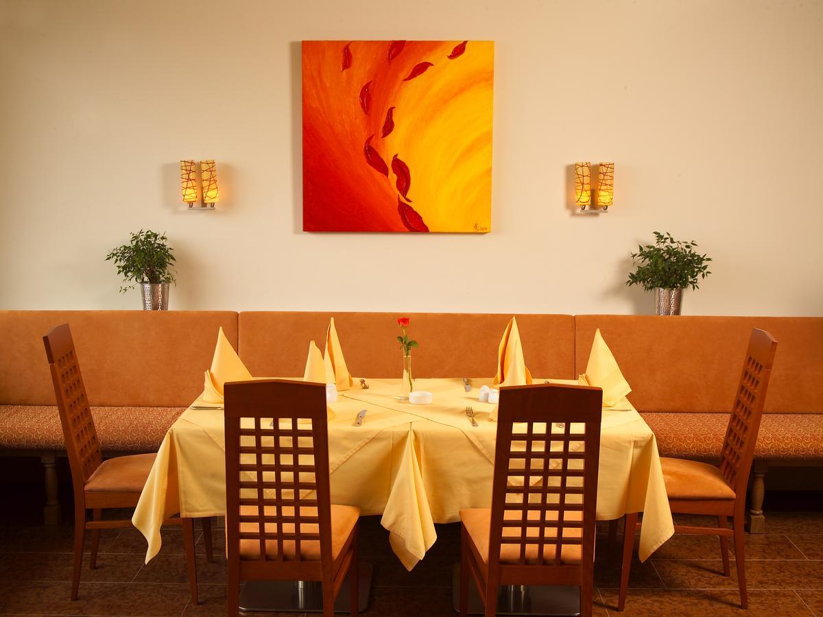 Seehotel Lilly Strobl Bagian luar foto