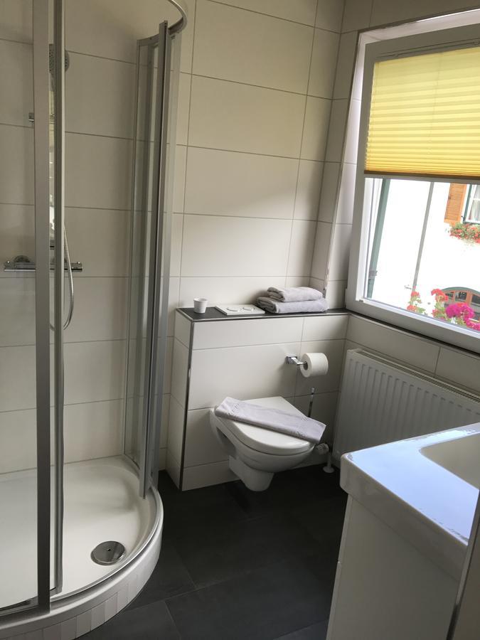 Seehotel Lilly Strobl Bagian luar foto