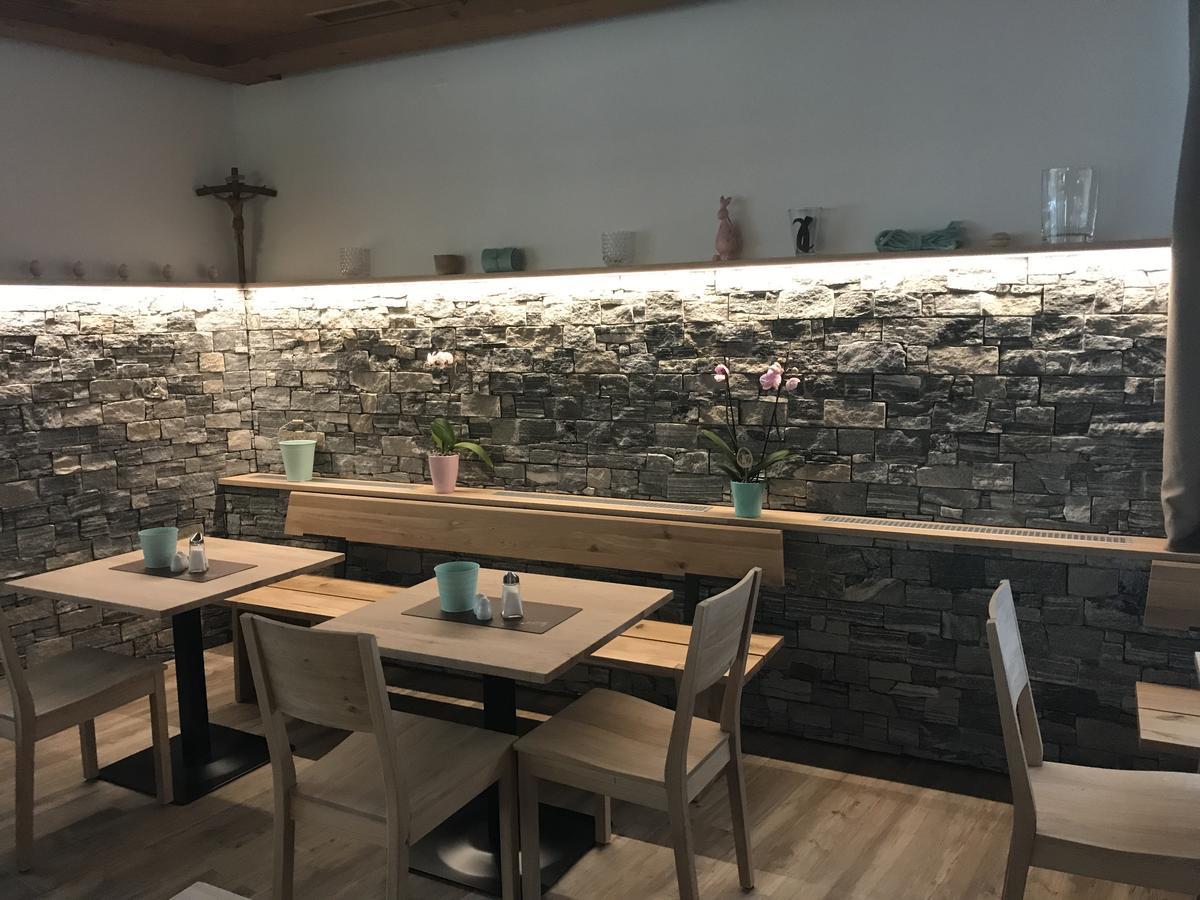 Seehotel Lilly Strobl Bagian luar foto